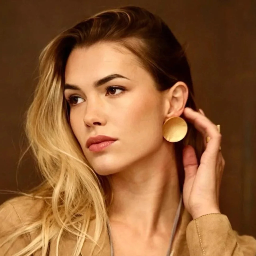 gold round earring 