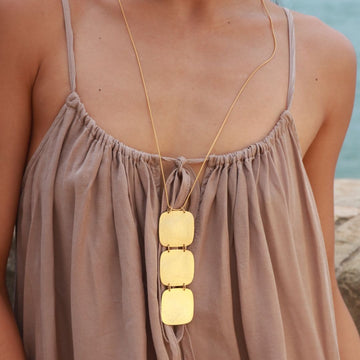 three gold square necklace